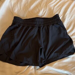 Lululemon Track That Mid-Rise Lined short 5” inseam